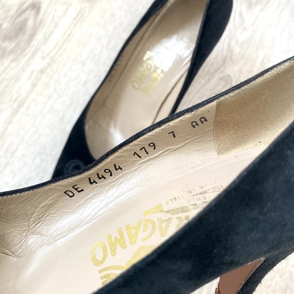 Salvatore Ferragamo Pump Heels 2.5 inch Size 7 - Picture 8 of 8